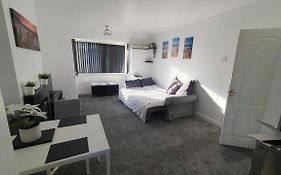 Seaside 2 Bed Flat Sleeps 6